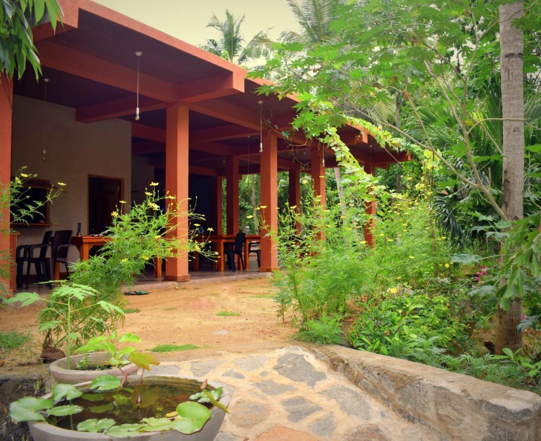 Lakeside Hotel