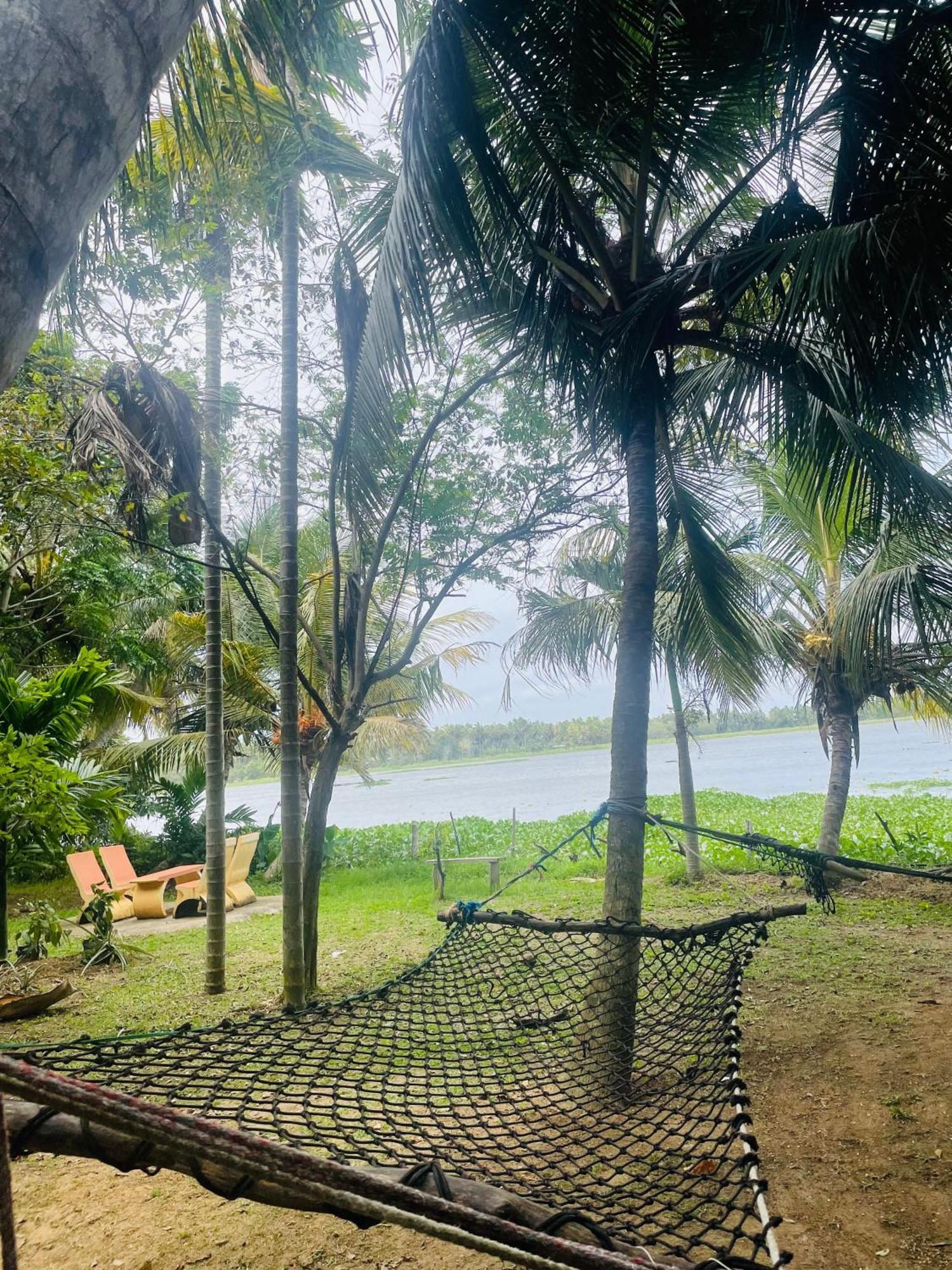 Lakeside Tissamaharama