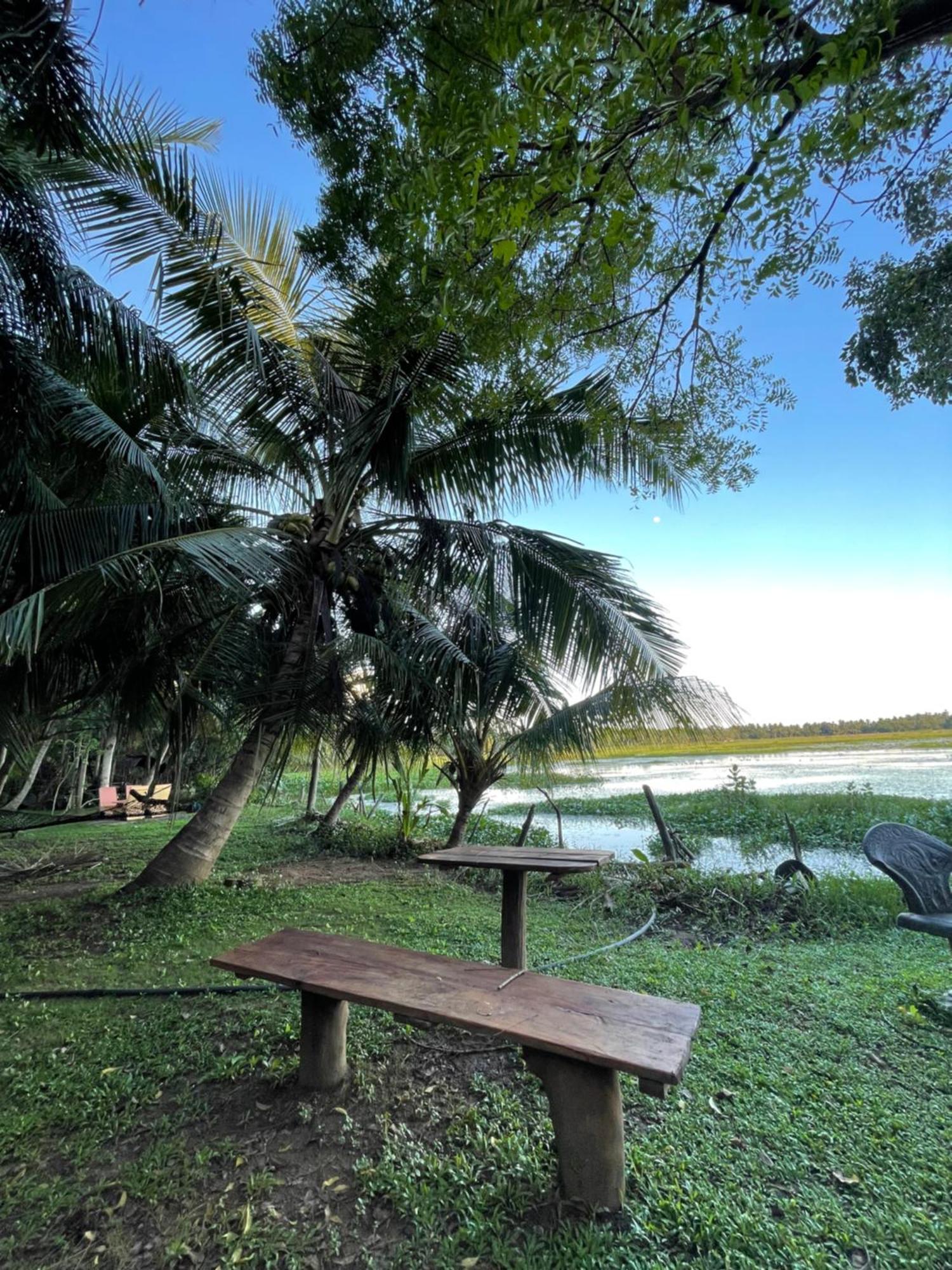 Lakeside Hotel Tissamaharama