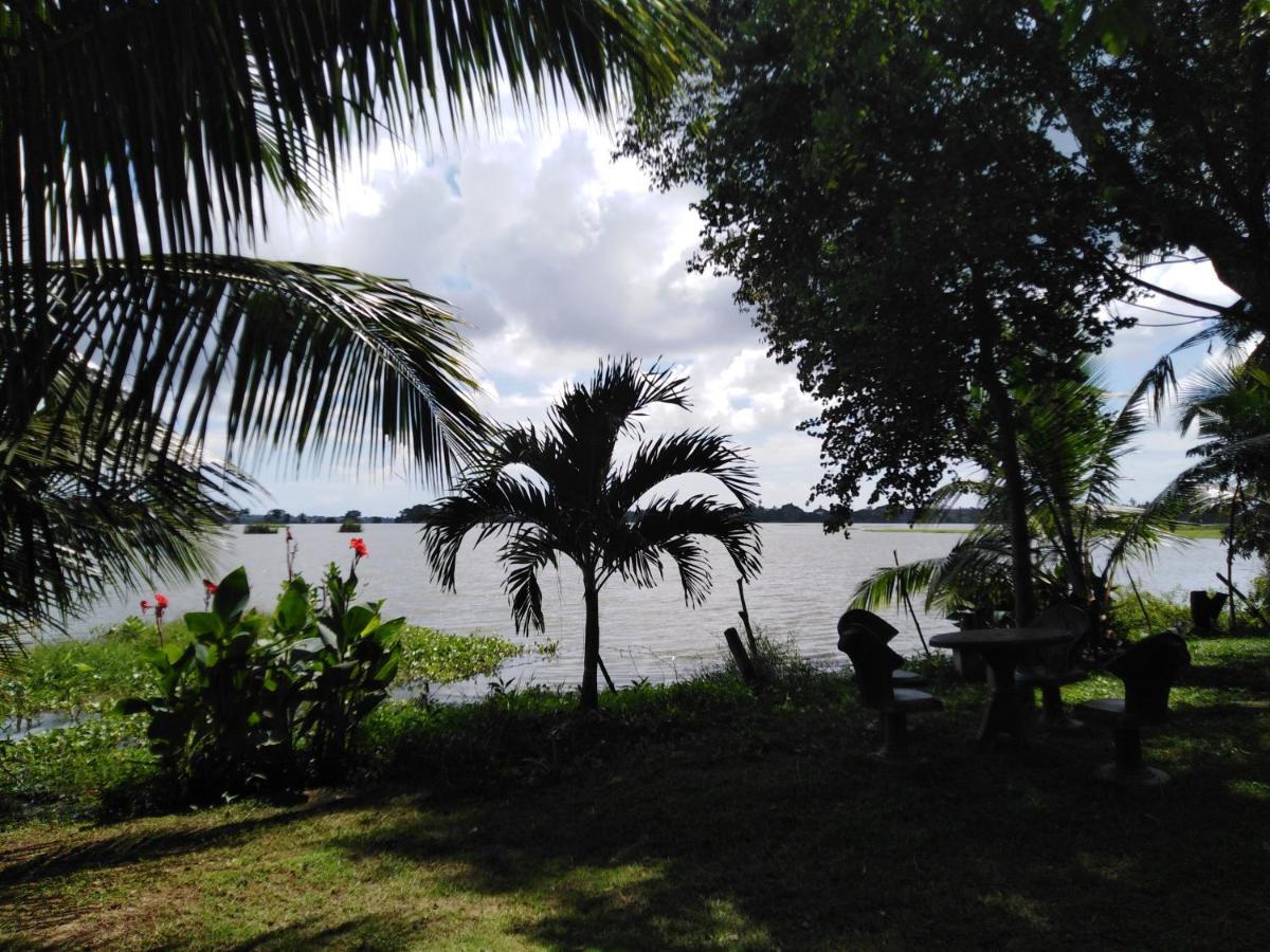 Lakeside 5*